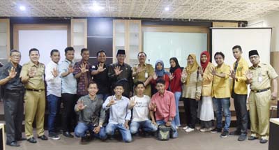 Pemkab Inhil Komit Selesaikan Persoalan Kelapa